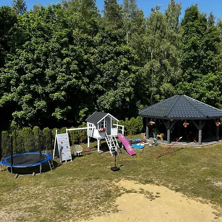 Goscinne Ontario Mieroszyno ゲストハウス