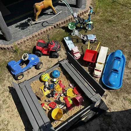 Goscinne Ontario Mieroszyno ゲストハウス